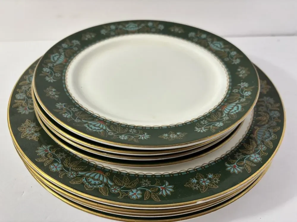 Aynsley Winchester Plates Green Gold Bone China 2 Sets 8pcs (4 Med 4 Large)